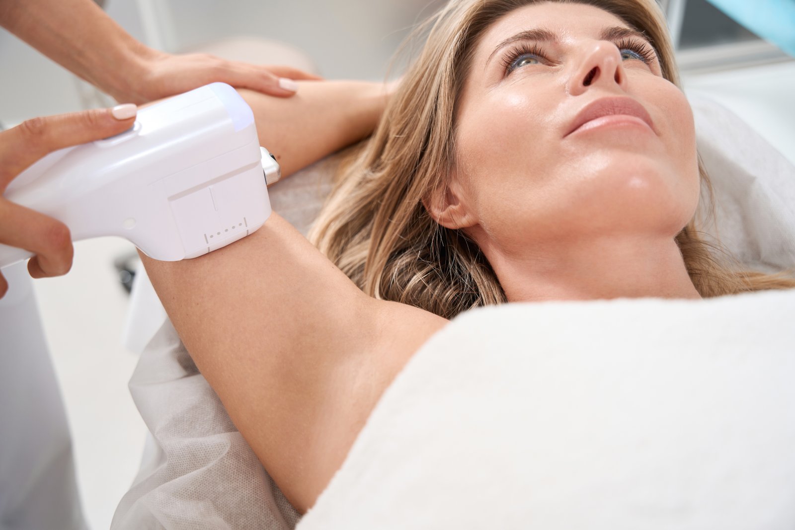 Skin Barrier Damage: Signs, Causes and How to Support Recovery
